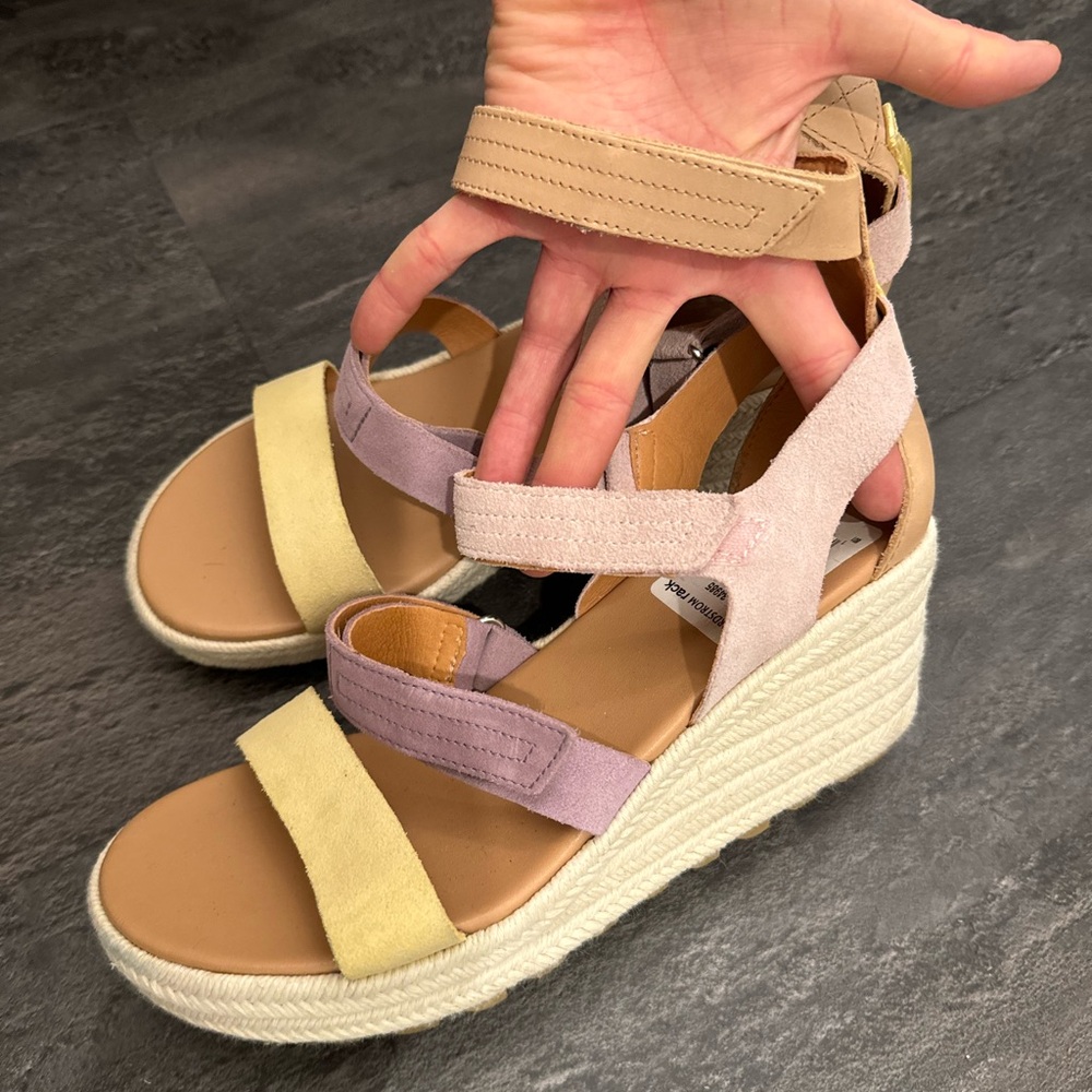 Sorel Yellow and Purple Sandals with Modern Design